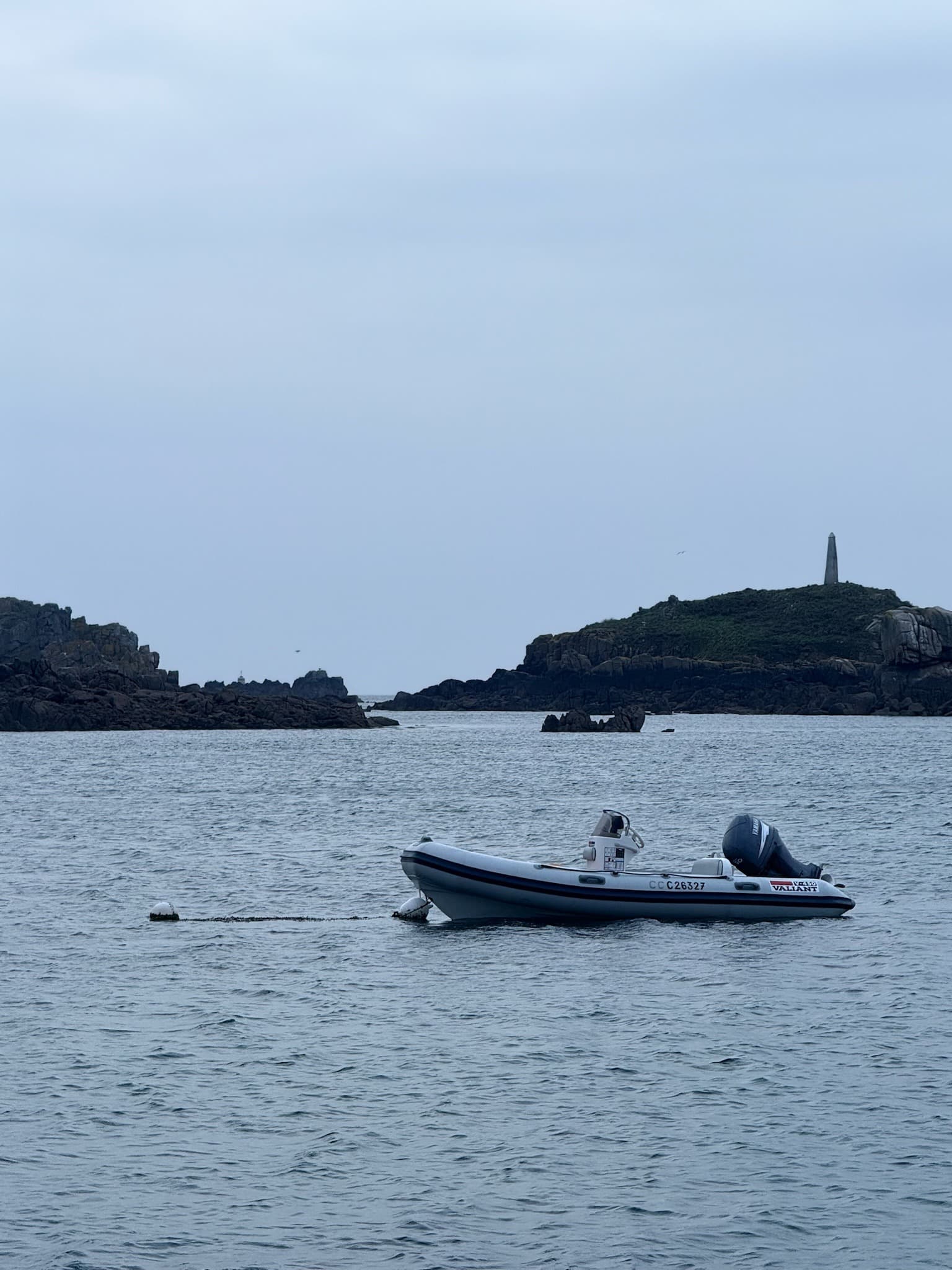 Le Valiant V-450 en navigation autour de Bréhat